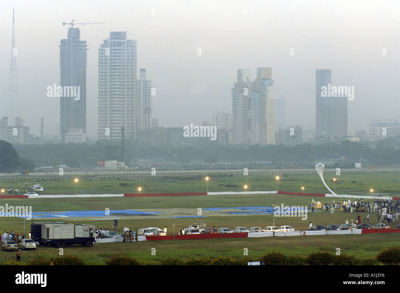 HMA75960 Alba a Mahalaxmi race course Bombay Mumbai India Maharashtra Foto Stock