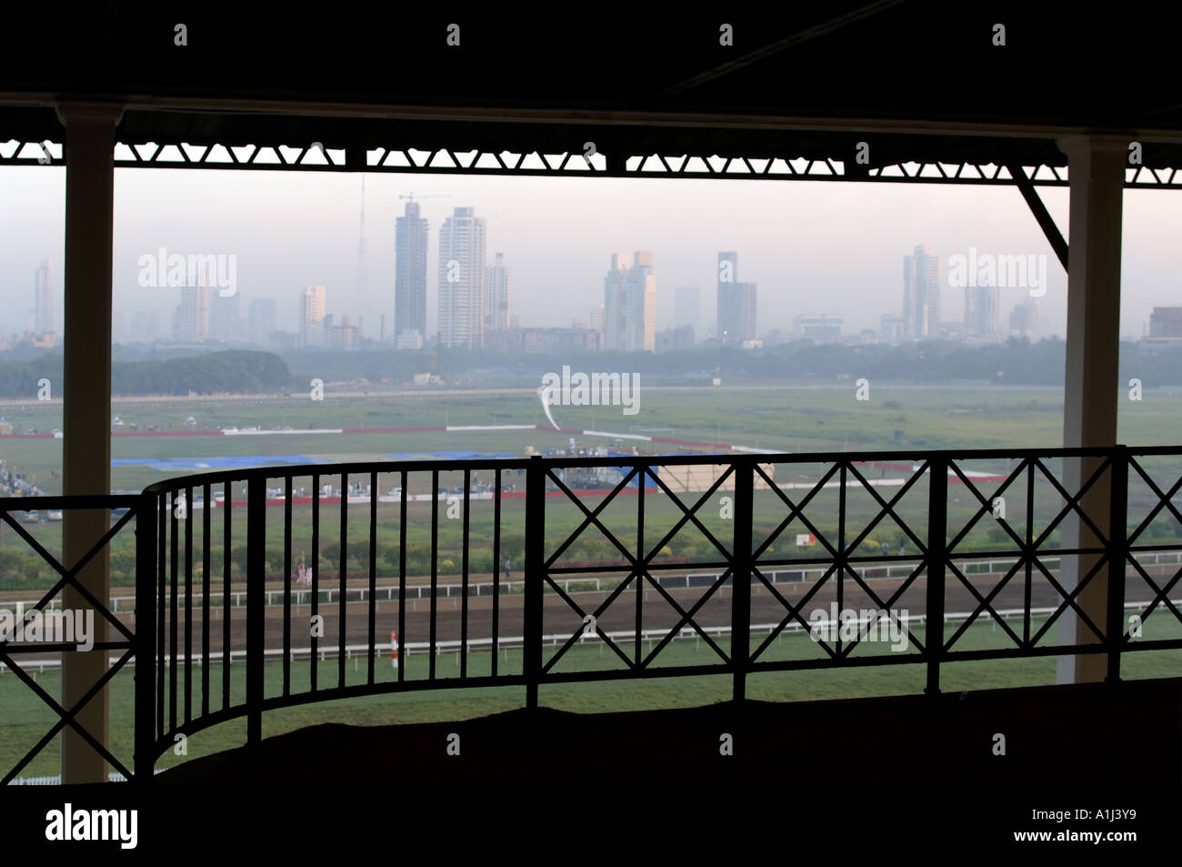 HMA75963 Alba a Mahalaxmi race course Mumbai India Maharashtra Foto Stock