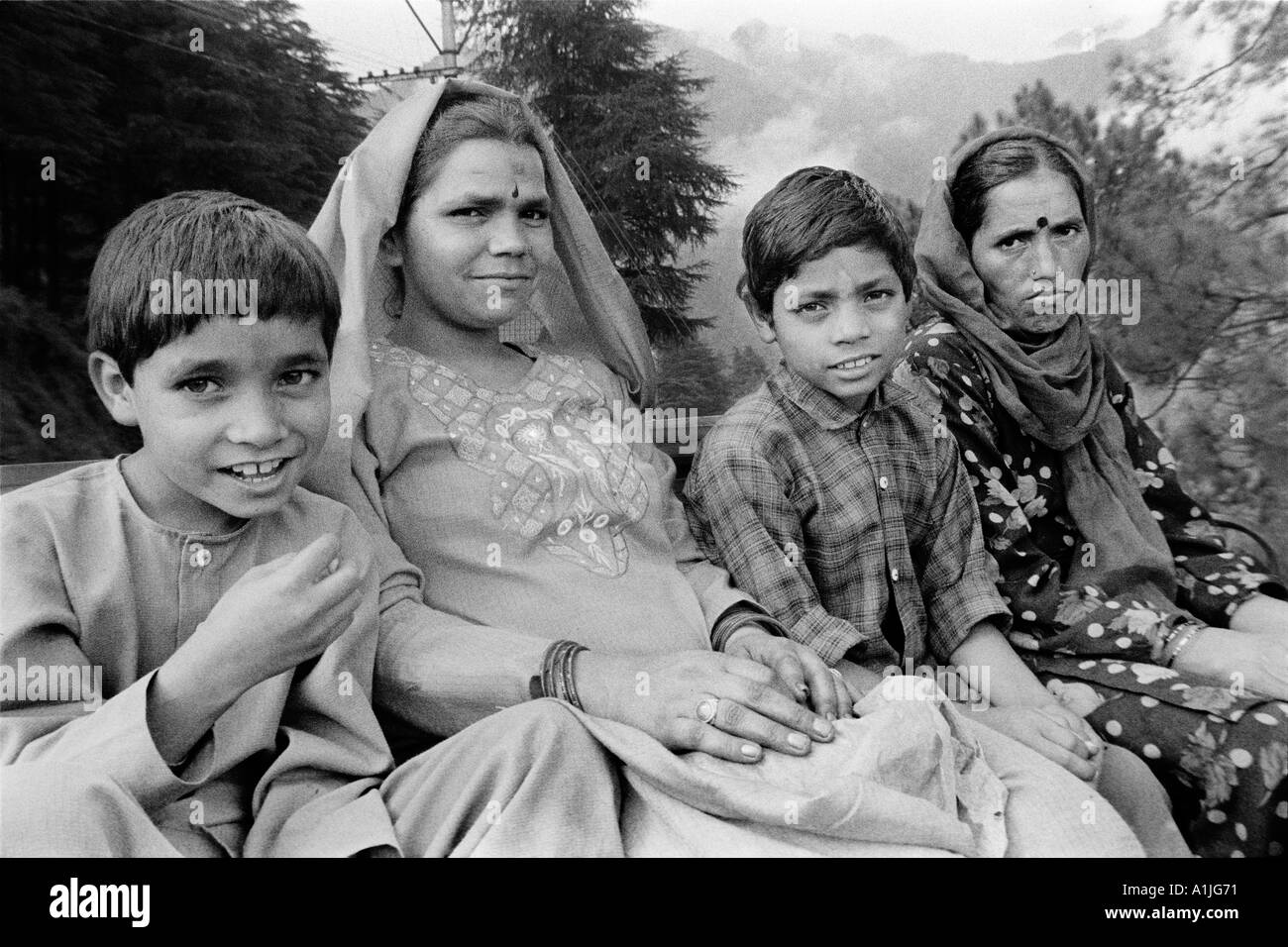 Famiglia indiana McLeod Ganj Kangra Valley Himachal Pradesh India Foto Stock
