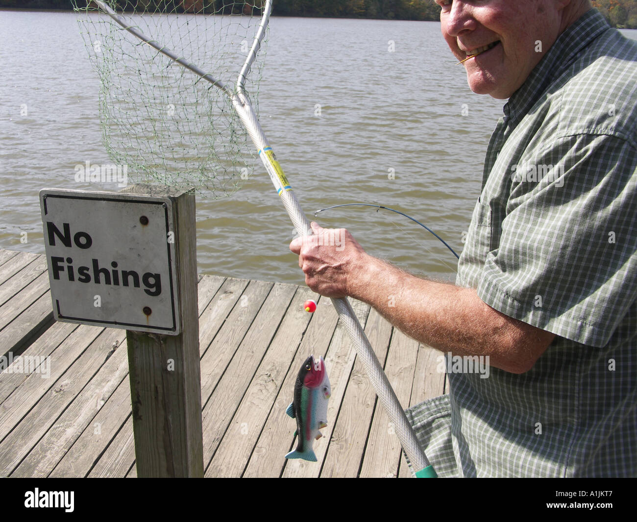 Nessun segno di pesca con Pesce Finto Foto Stock
