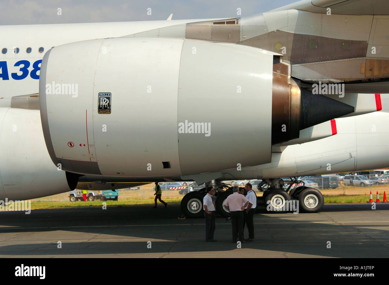 Airbus A380 a Farnborough Airshow internazionale 2006 che mostra il motore porta Foto Stock