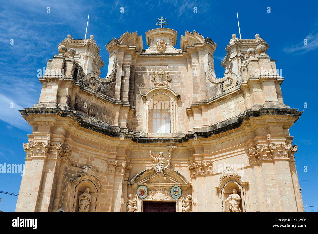 La chiesa nella piazza principale, Gharb, Gozo, Malta Foto Stock