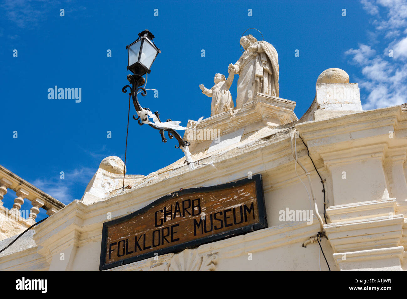 Museo del Folclore nella piazza principale, Gharb, Gozo, Malta Foto Stock