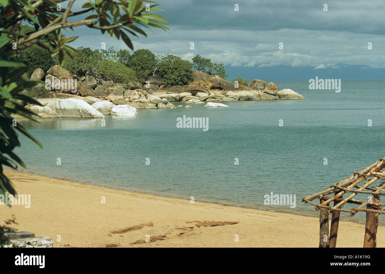 Spiaggia di Cape Maclear nel Parco Nazionale del Lago Malawi Malawi Foto Stock