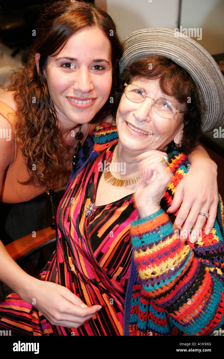 Florida Bal Harbour, Bal Harbour Shops, Femme Coiffure and Spa, Holiday Party, salone, cura dei capelli, sociale, pubbliche relazioni, evento, nonna, famiglia p Foto Stock