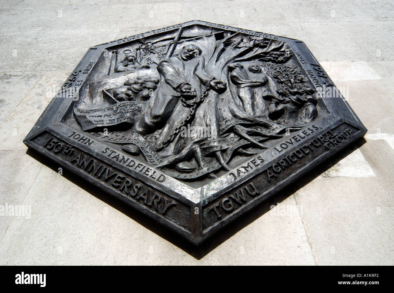 Memoriale per le sei Tolpuddle martiri presso old Crown Court Dorchester Dorset Inghilterra Foto Stock