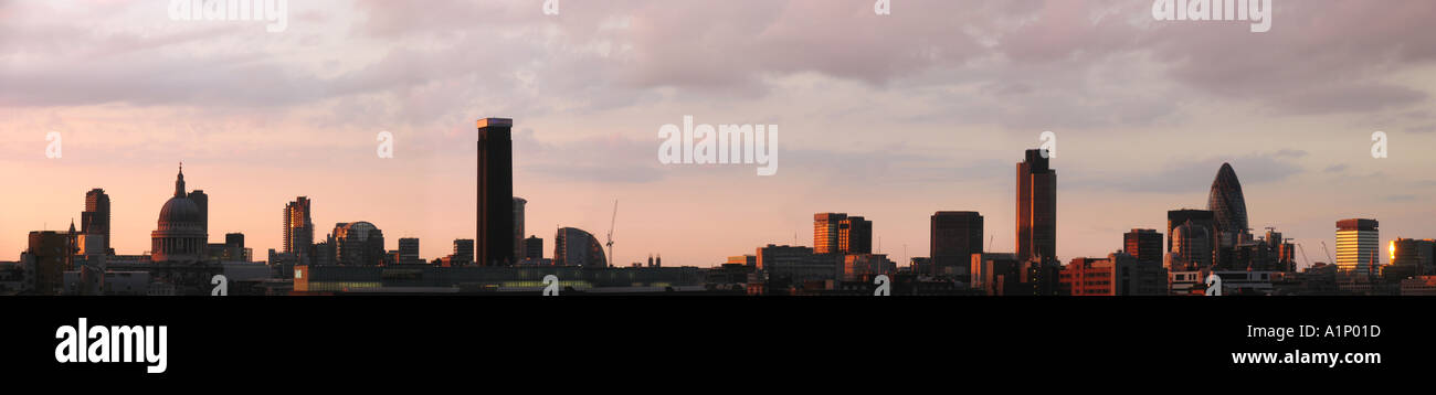 Lo skyline di Londra Inghilterra Gran Bretagna REGNO UNITO Foto Stock