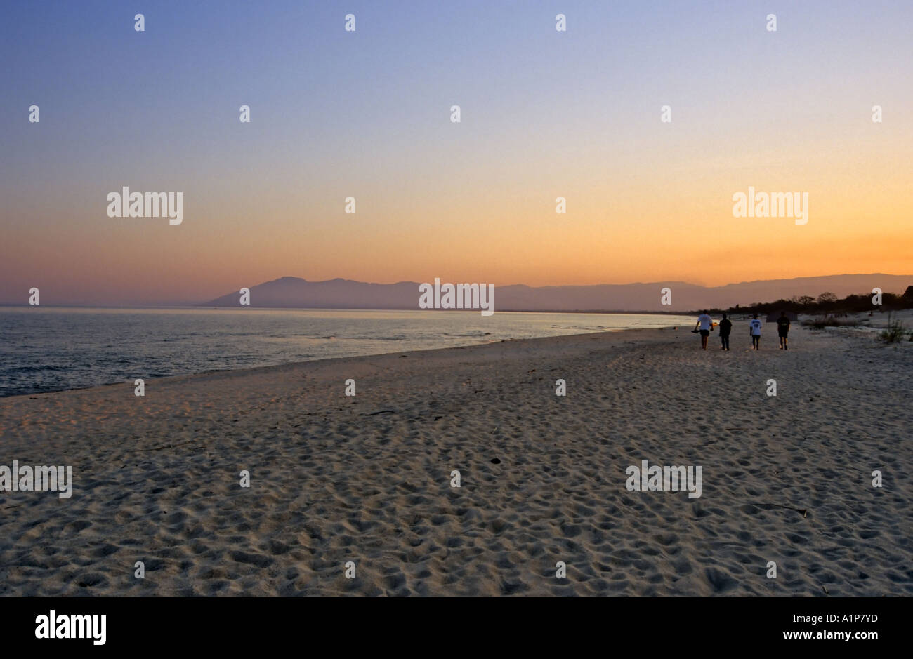 Il lago Malawi al tramonto, Malawi Foto Stock