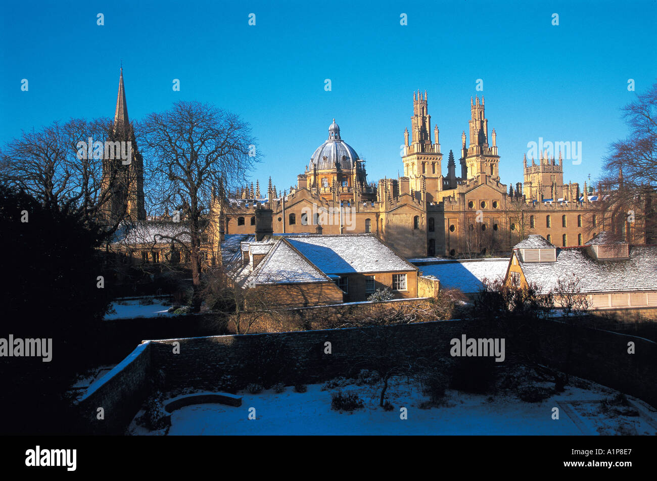 Vista della città da est su Queens All Souls College in inverno Oxford Foto Stock