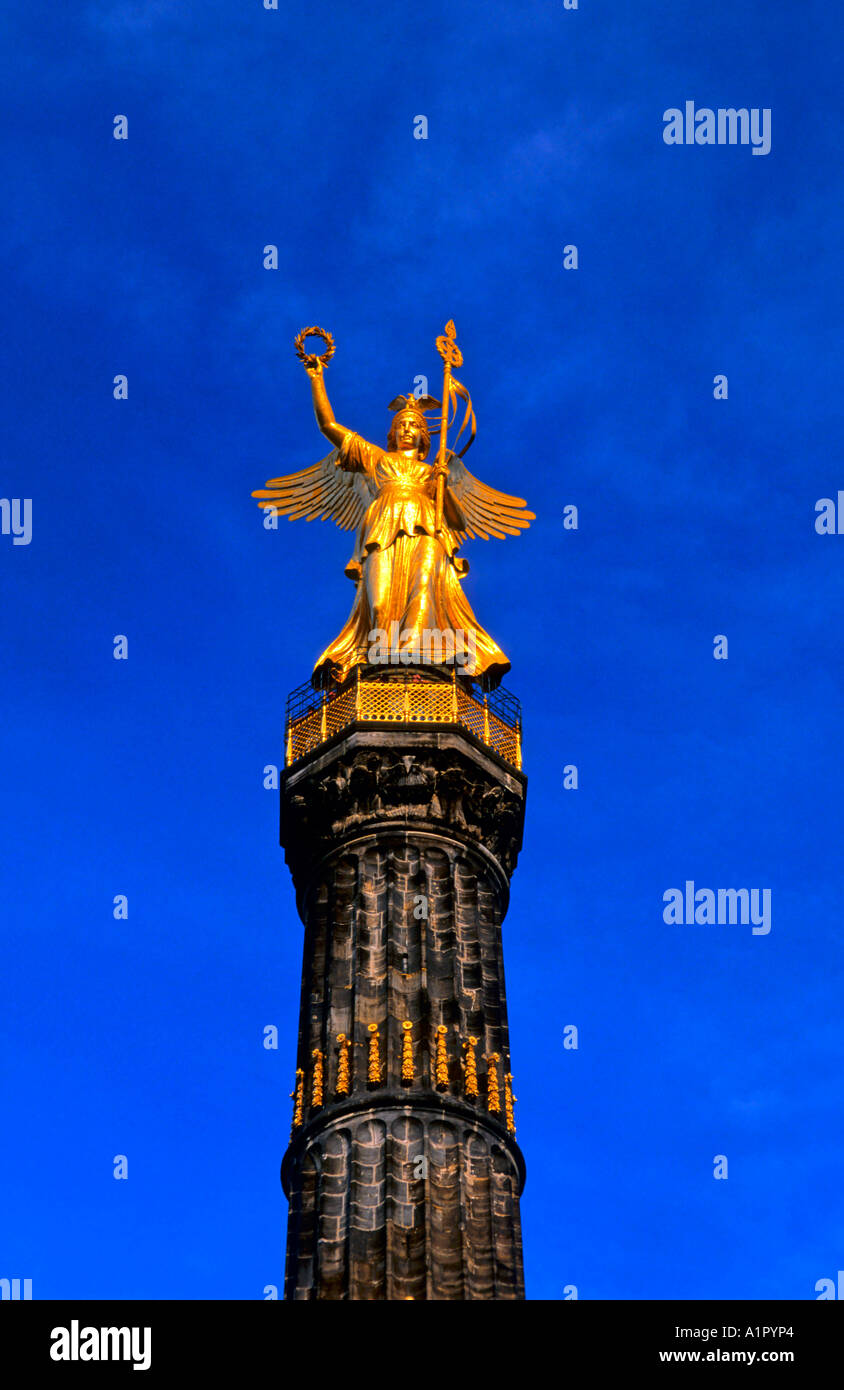 Victoria statua sulla parte superiore della Siegessäule, vittoria Cloumn, Berlino, Germania, Europa Foto Stock