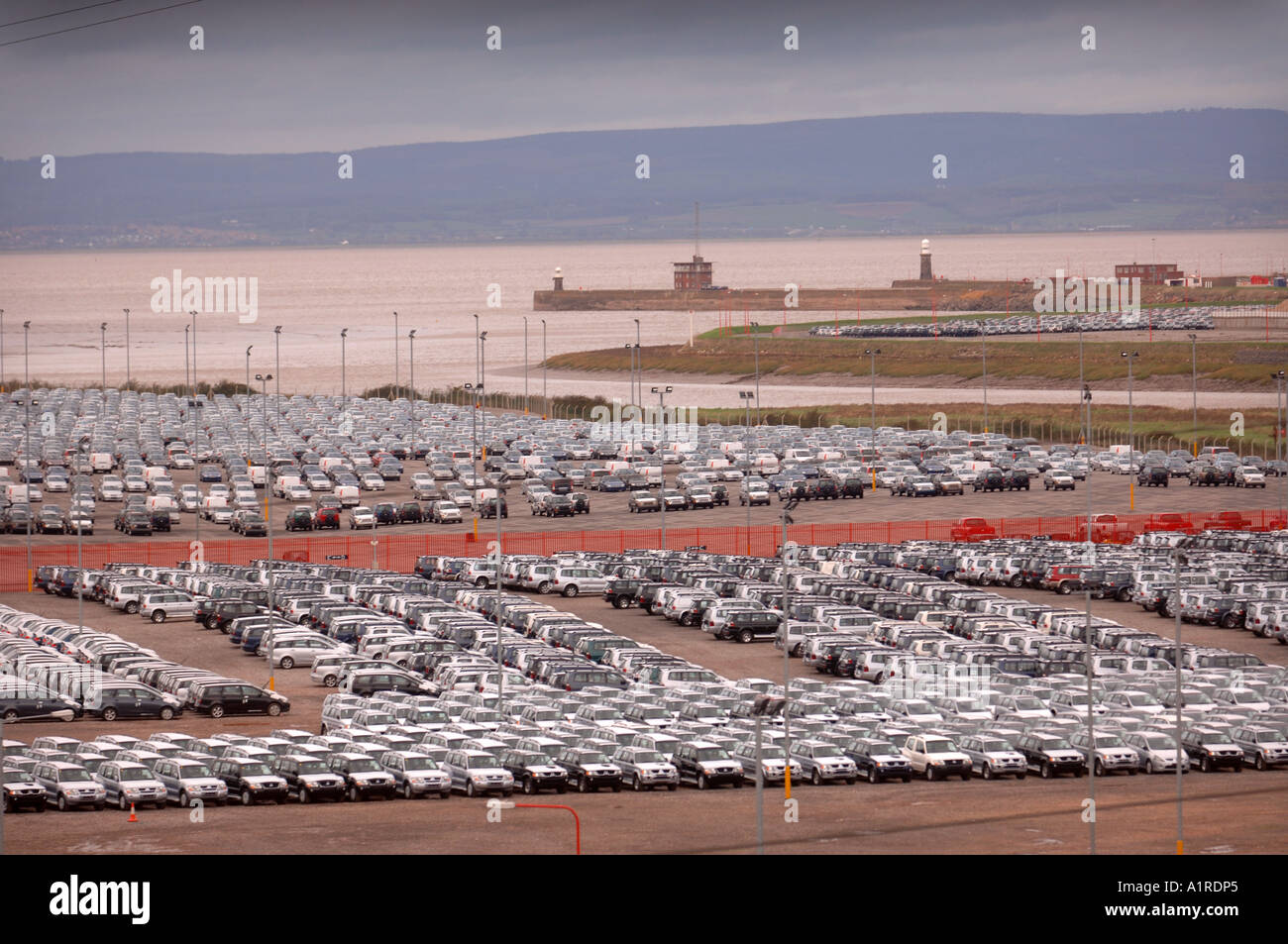 Nuovo MITSUBISHI SHOGUN auto parcheggiata in AVONMOUTH DOCKS VICINO A BRISTOL REGNO UNITO Foto Stock