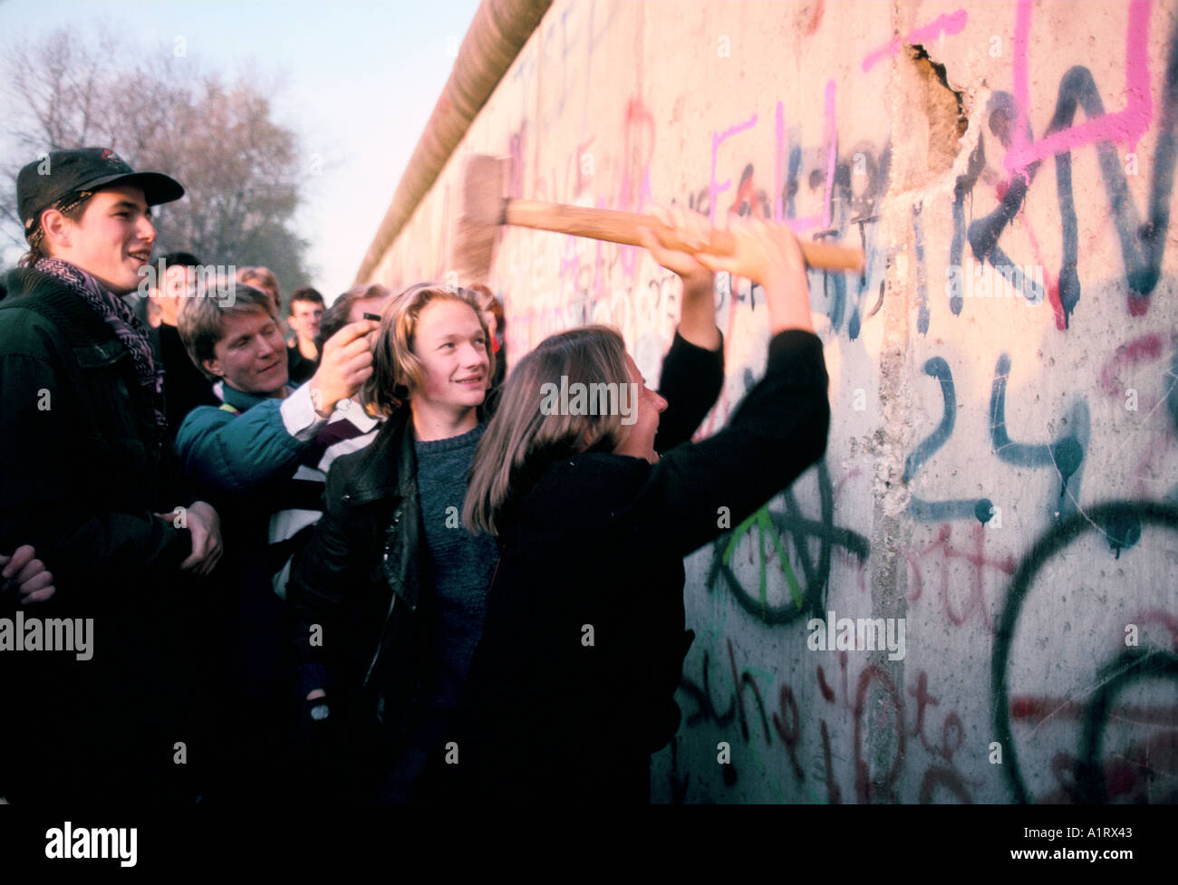 Caduta del muro di berlino immagini e fotografie stock ad alta