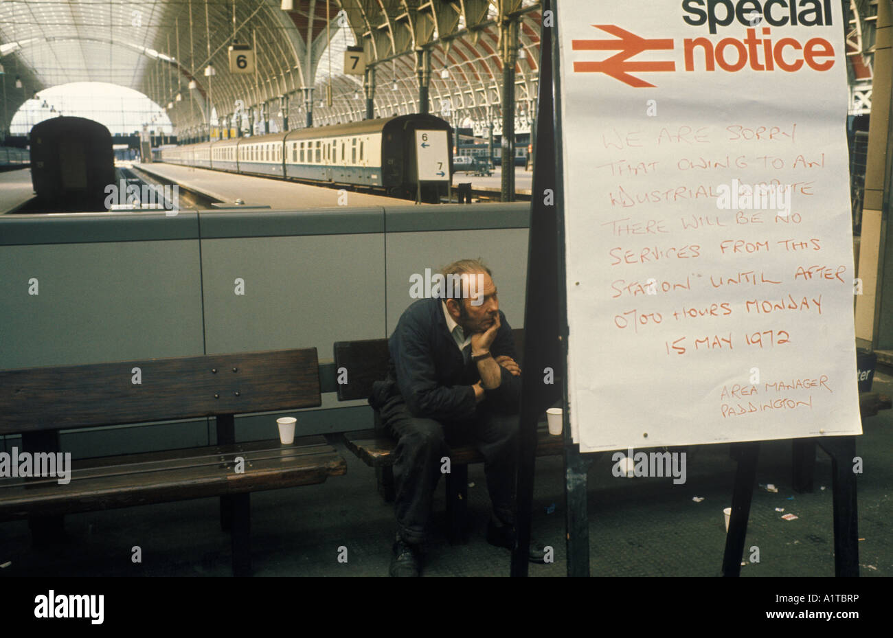 Sciopero dei treni 1970S UK Paddington Main line stazione ferroviaria 14 maggio 1972 il primo sciopero nazionale. 70s Inghilterra HOMER SYKES Foto Stock