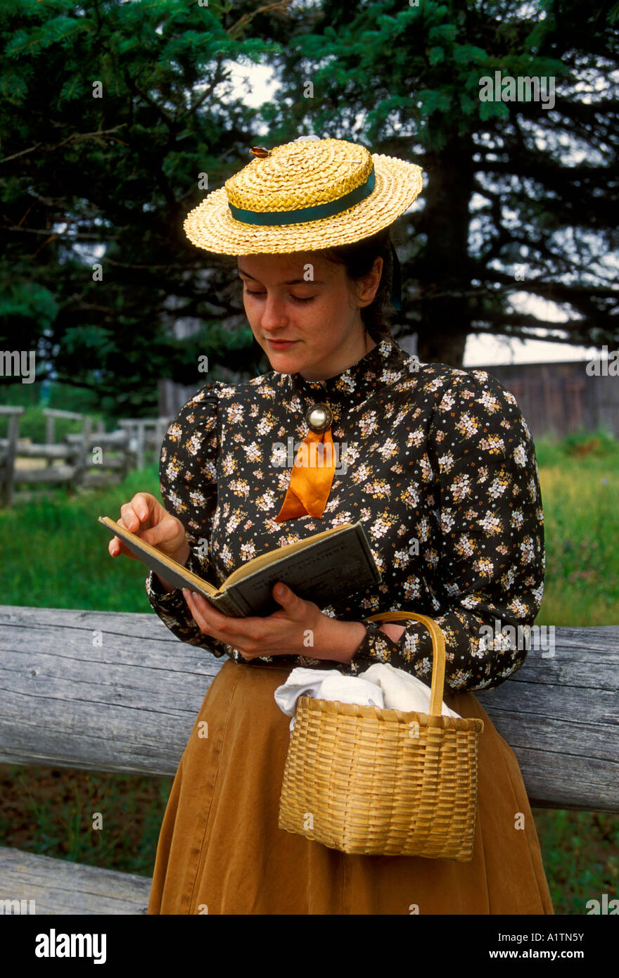 Donna canadese, attore di carattere, re Landing storico insediamento, New Brunswick Provincia, Canada Foto Stock