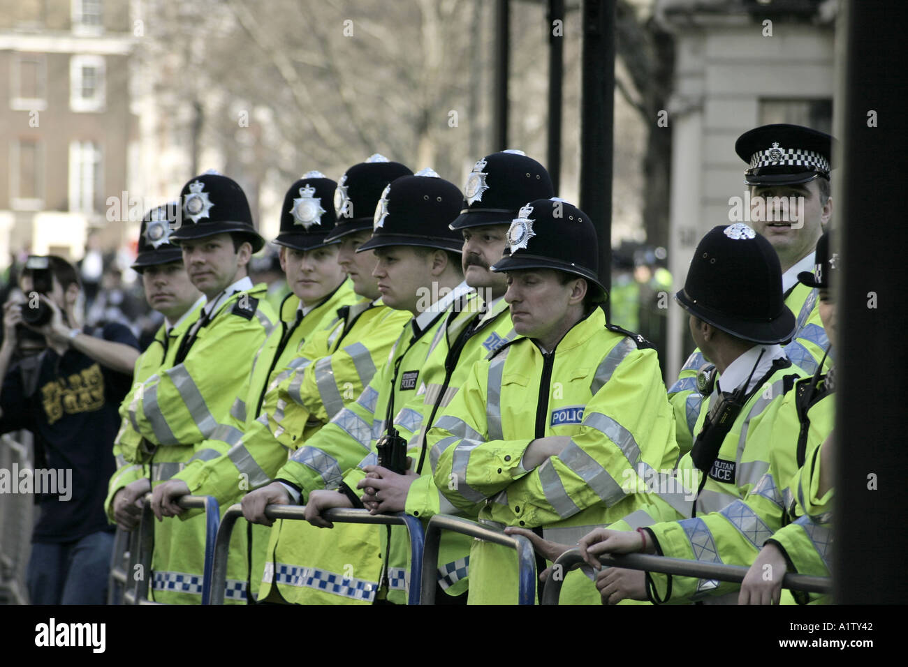 British Ufficiali della Polizia di Londra Inghilterra REGNO UNITO Foto Stock