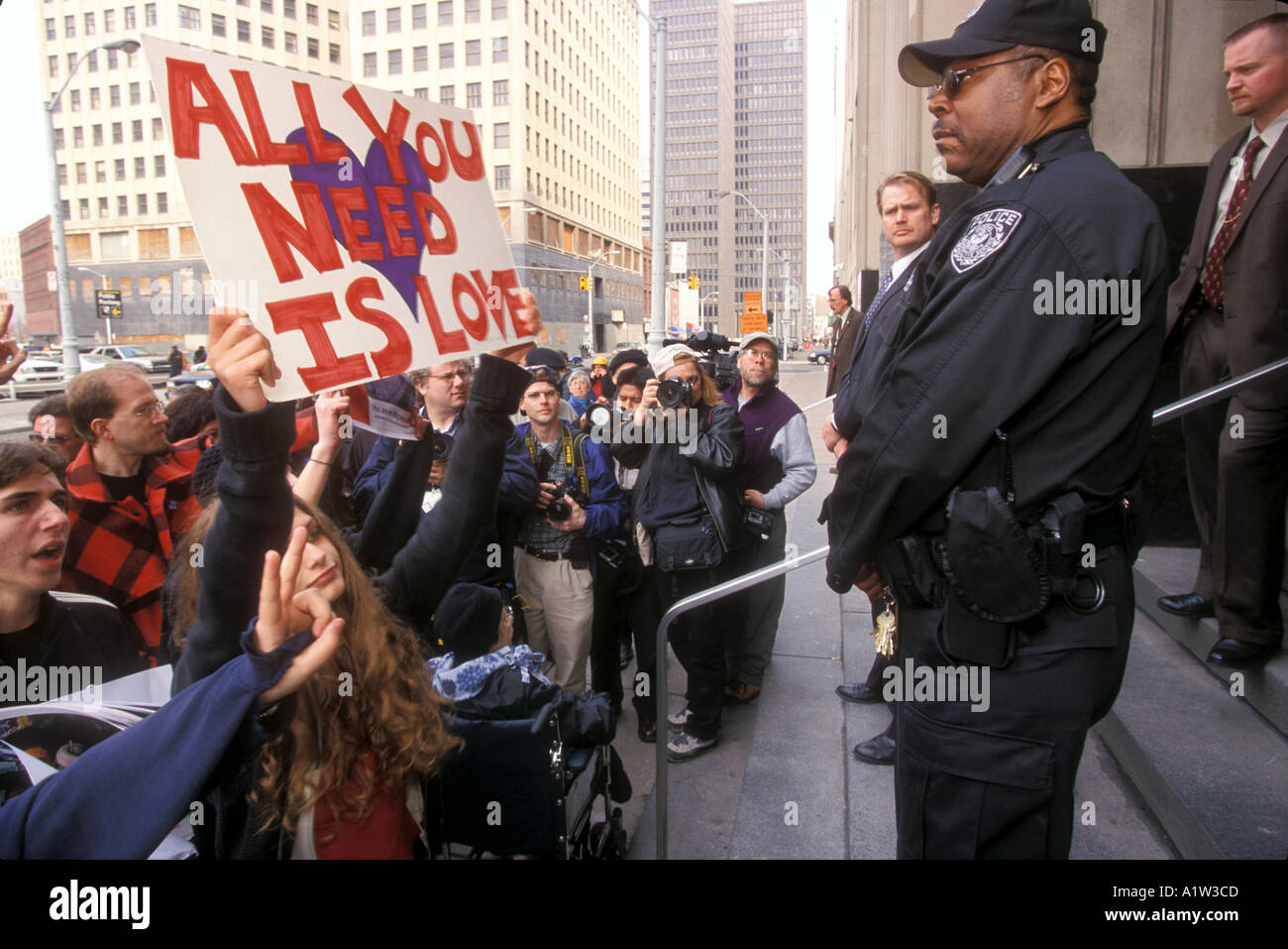 I residenti di Detroit protestare contro la guerra in Iraq al Tribunale federale Foto Stock