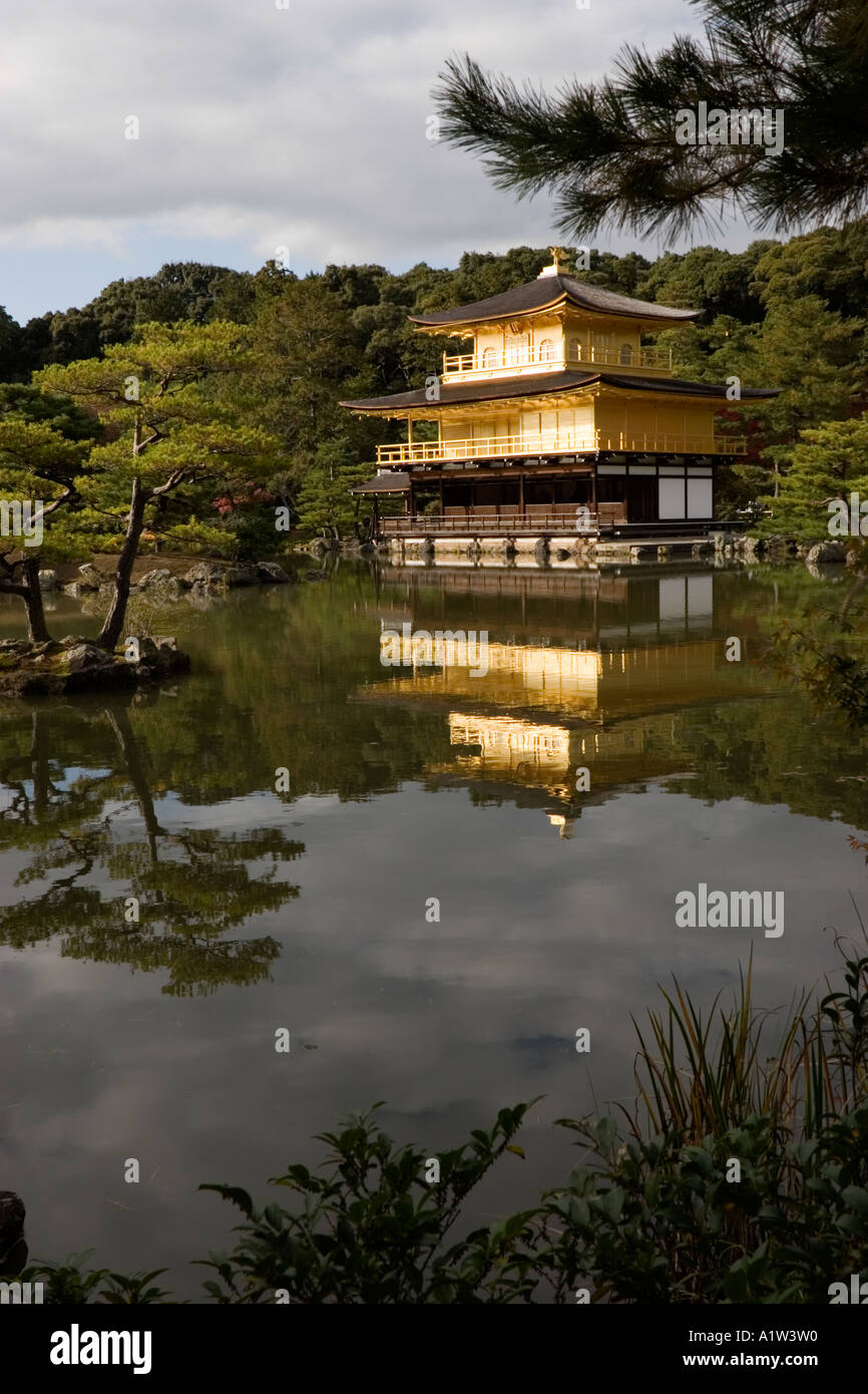 Kinkakuji (Tempio del Padiglione Dorato) Foto Stock