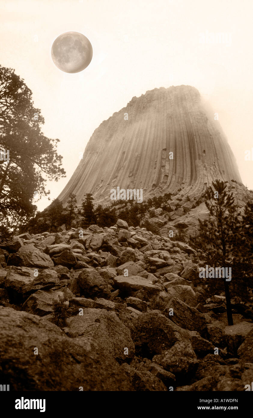 Devils Tower nel Wyoming ,reso famoso dal film incontri ravvicinati del terzo tipo,diretto da Steven Spielberg. Foto Stock