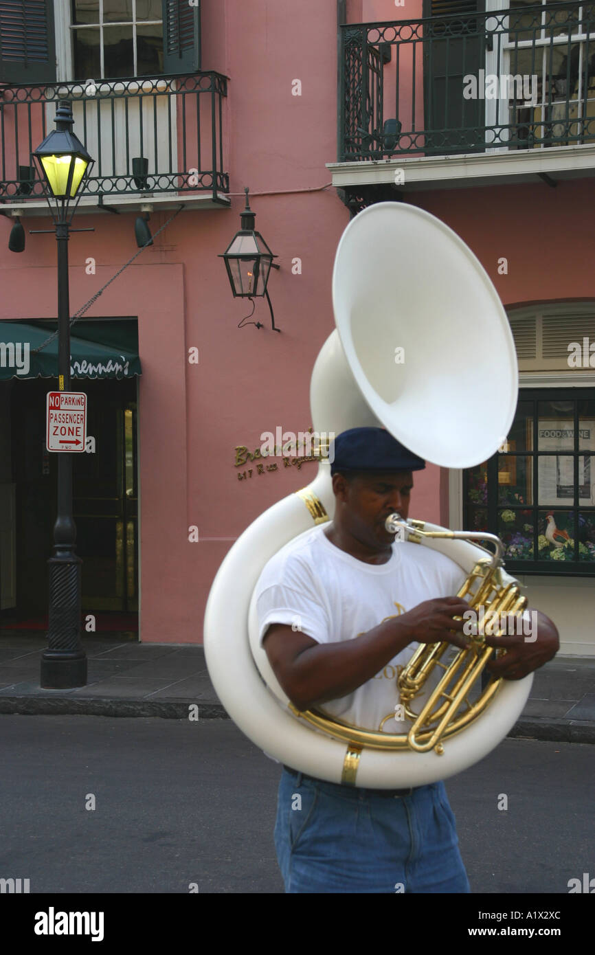 Tuba sulla Royal Street, Quartiere Francese, New Orleans Foto Stock