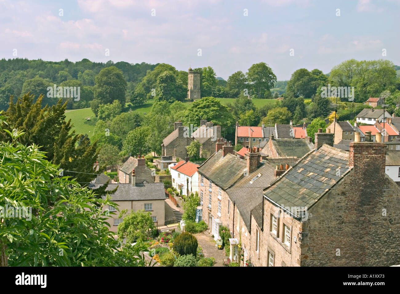 Richmond North Yorkshire Regno Unito Culloden tower e cottages dal Castello Foto Stock