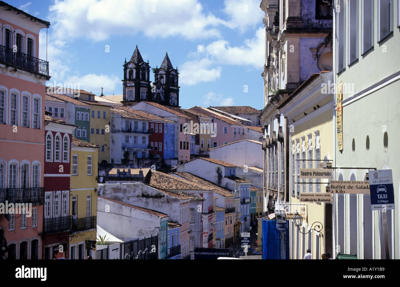 Architettura coloniale, Largo de Pelourinho, Salvador, Bahia, Brasile Foto Stock