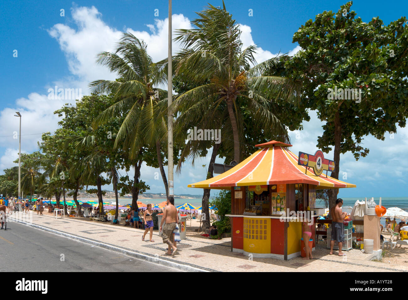 Bar sulla spiaggia o kiosk, Ponta Negra a Natal, Rio Grande do Norte, Brasile Foto Stock