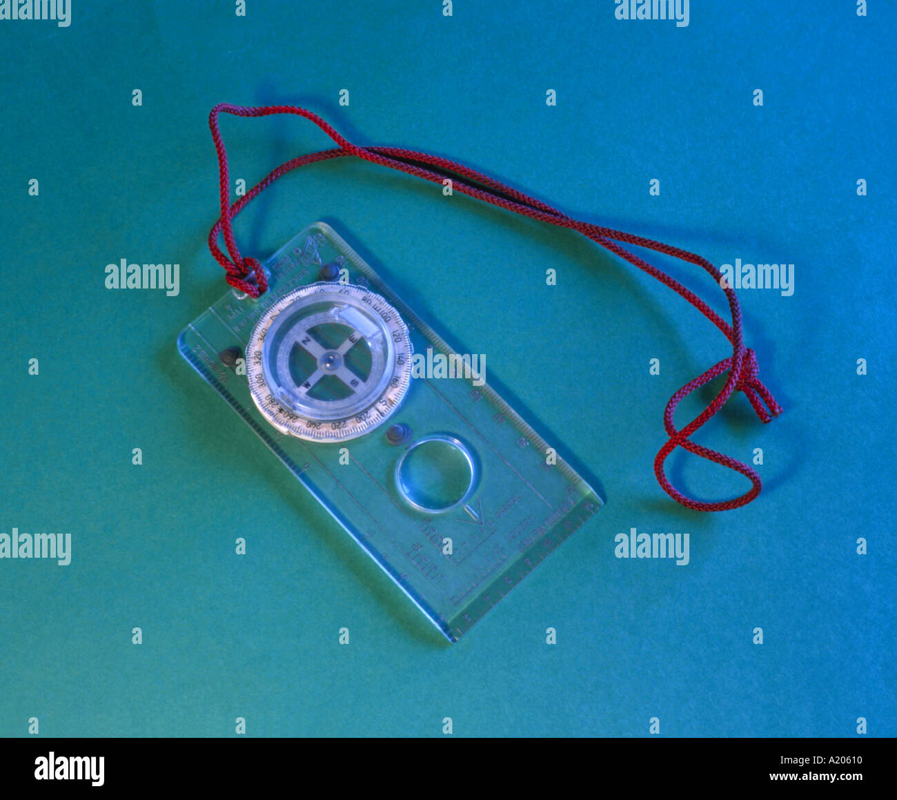 Tipo di Silva bussola con un prisma di visualizzazione che permette di bussola per essere utilizzati per scopi di tracciatura. Foto Stock