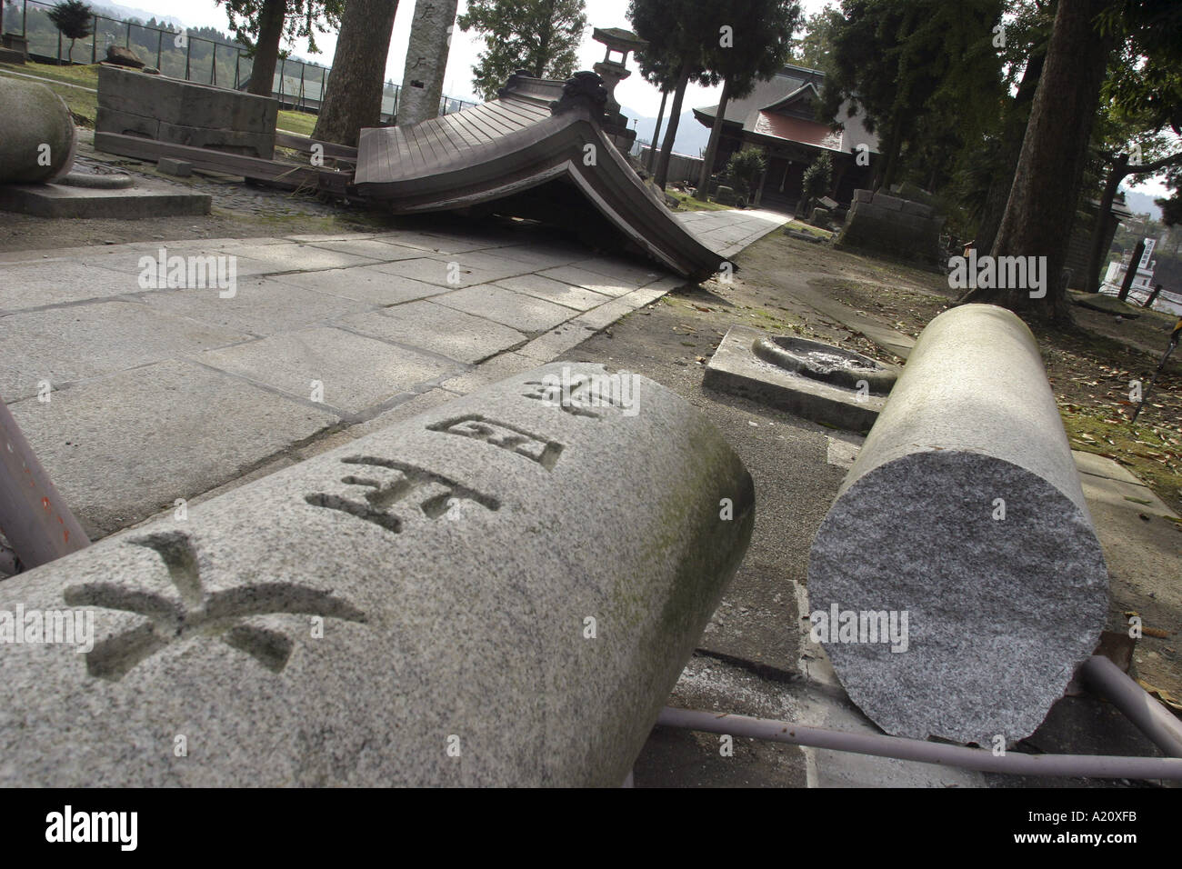 Postumi di potenti terremoti nel nord del Giappone. Foto Stock