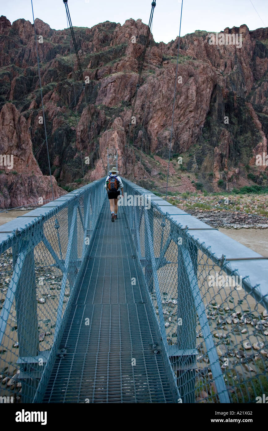 Ponte di sospensione il Bright Angel Trail Fiume Colorado Grand Canyon  Arizona USA Foto stock - Alamy