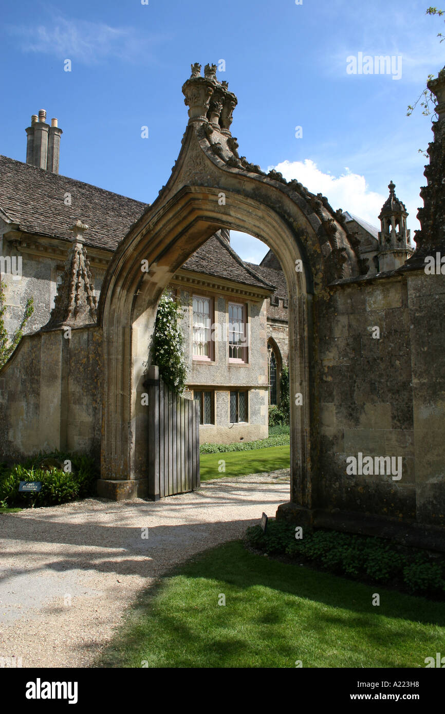 Arco in Lacock WILTSHIRE REGNO UNITO Foto Stock