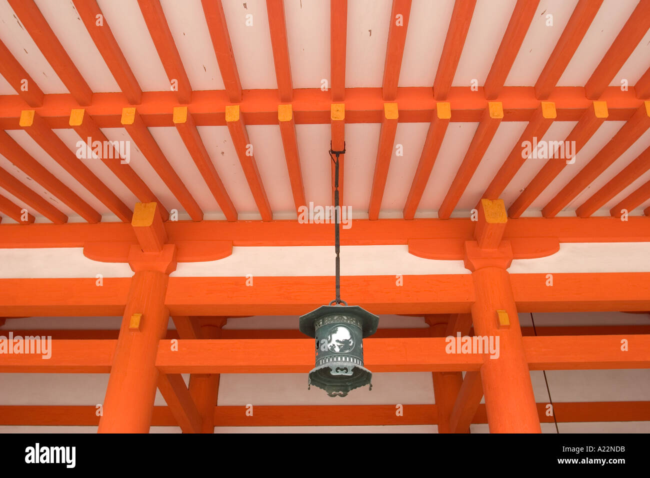 Dettaglio del tetto Heian Jingu Kyoto in Giappone Foto Stock