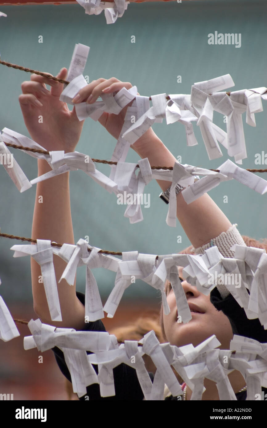 Omikuji Fortune Heian Jingu Kyoto in Giappone Foto Stock