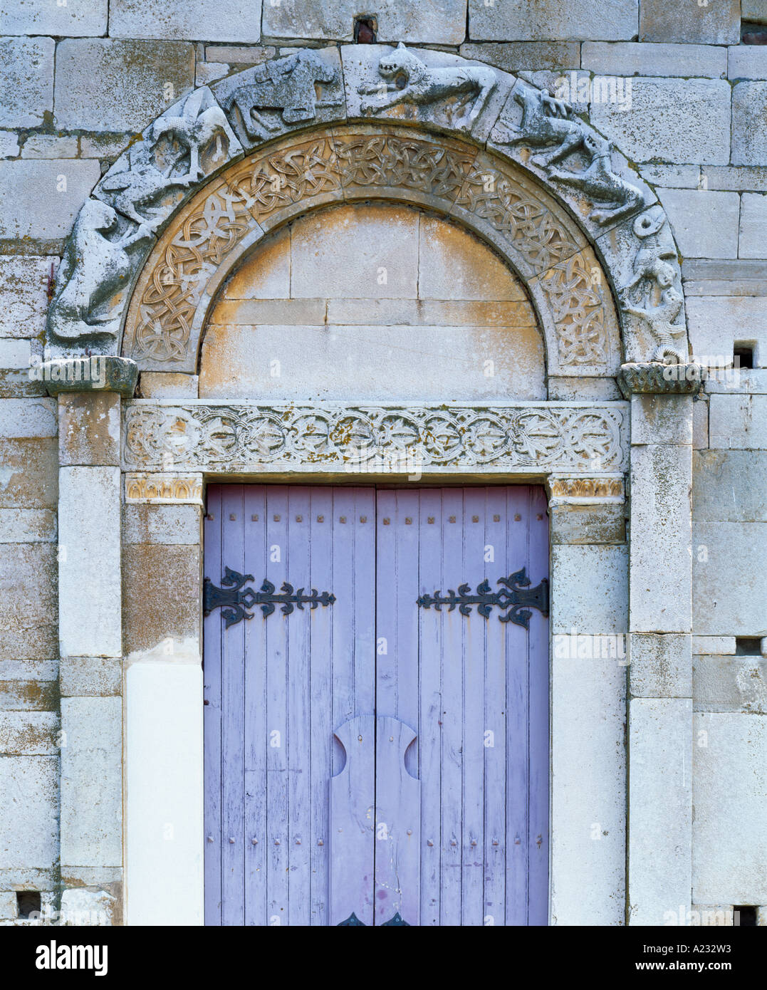 Porta della chiesa di Santa Maria Assunta, comunemente noto come la Canonica, vicino a Bastia, Haute Corse, Corsica, Francia Foto Stock