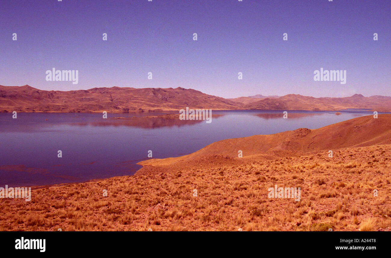 Vista del deserto alto lago di Arequipa area del Perù Foto Stock