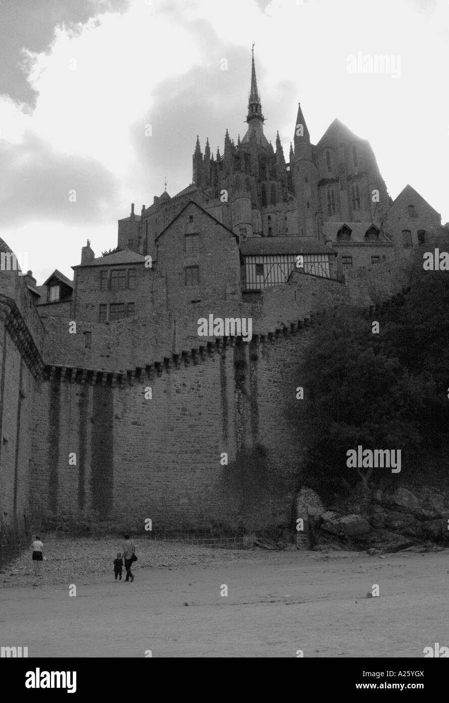 Vista Mont Saint Michel Monte San St S Michael canale inglese La Manche meraviglia Normandia Normandie Nord Ovest della Francia Europa Foto Stock