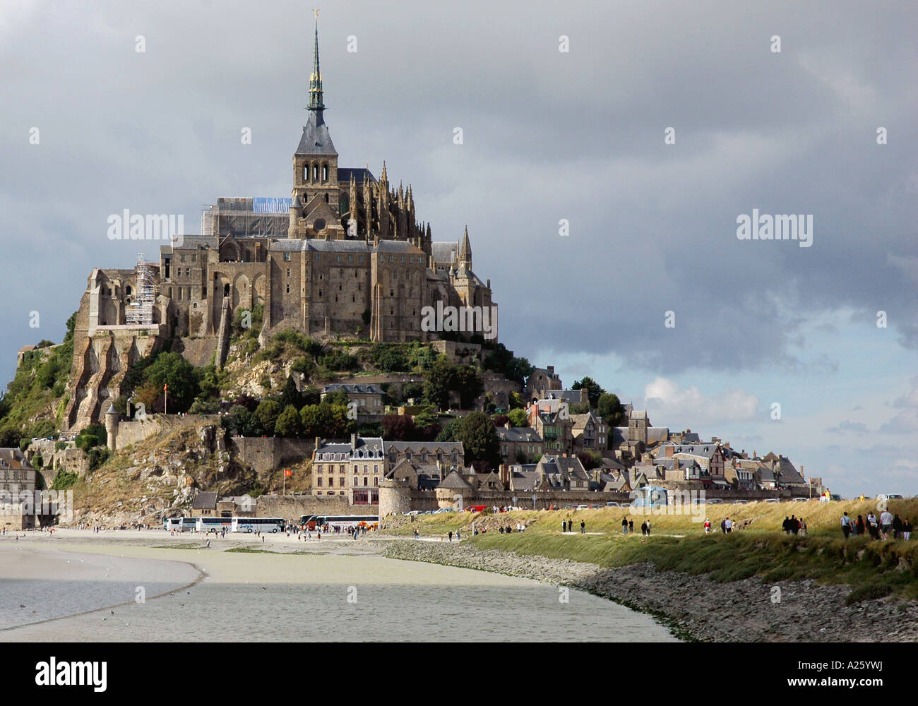 Vista Mont Saint Michel Monte San St S Michael canale inglese La Manche meraviglia Normandia Normandie Nord Ovest della Francia Europa Foto Stock