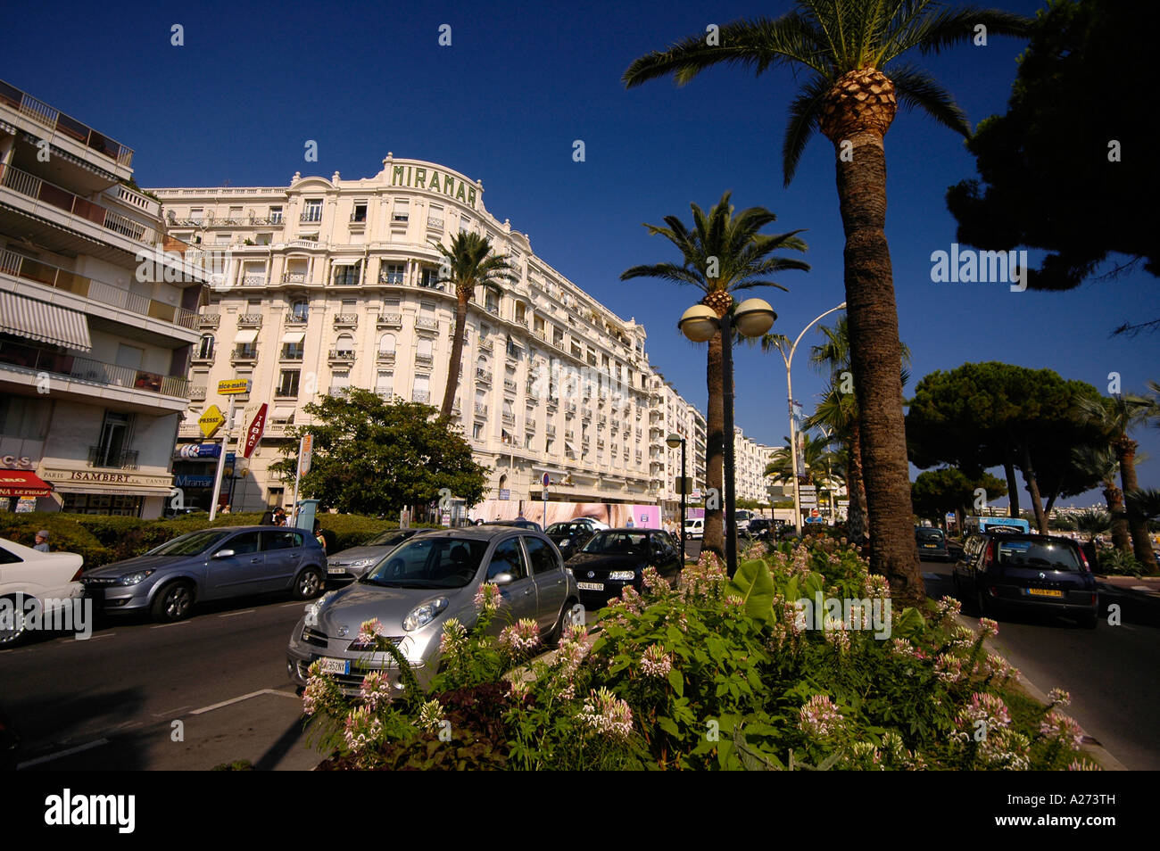 Croisette Boulvard, centro di Cannes, Cote d'Azur, in Francia, in Europa Foto Stock