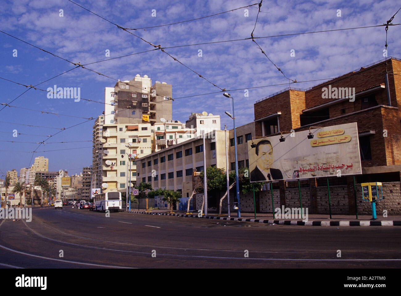 Una strada principale di Alessandria d Egitto Africa Settentrionale Foto Stock