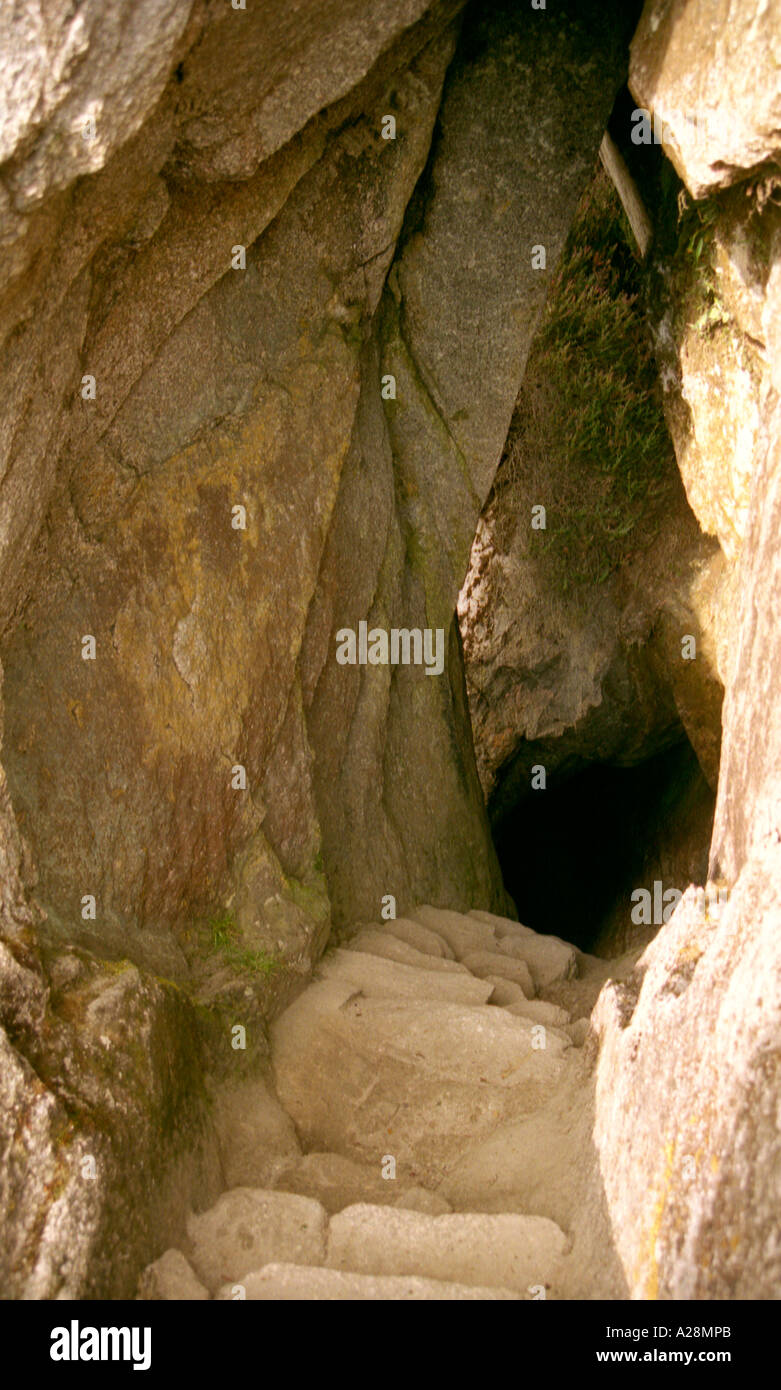 Galleria artificiale sul Cammino Inca e Machu Picchu, Perù Foto Stock