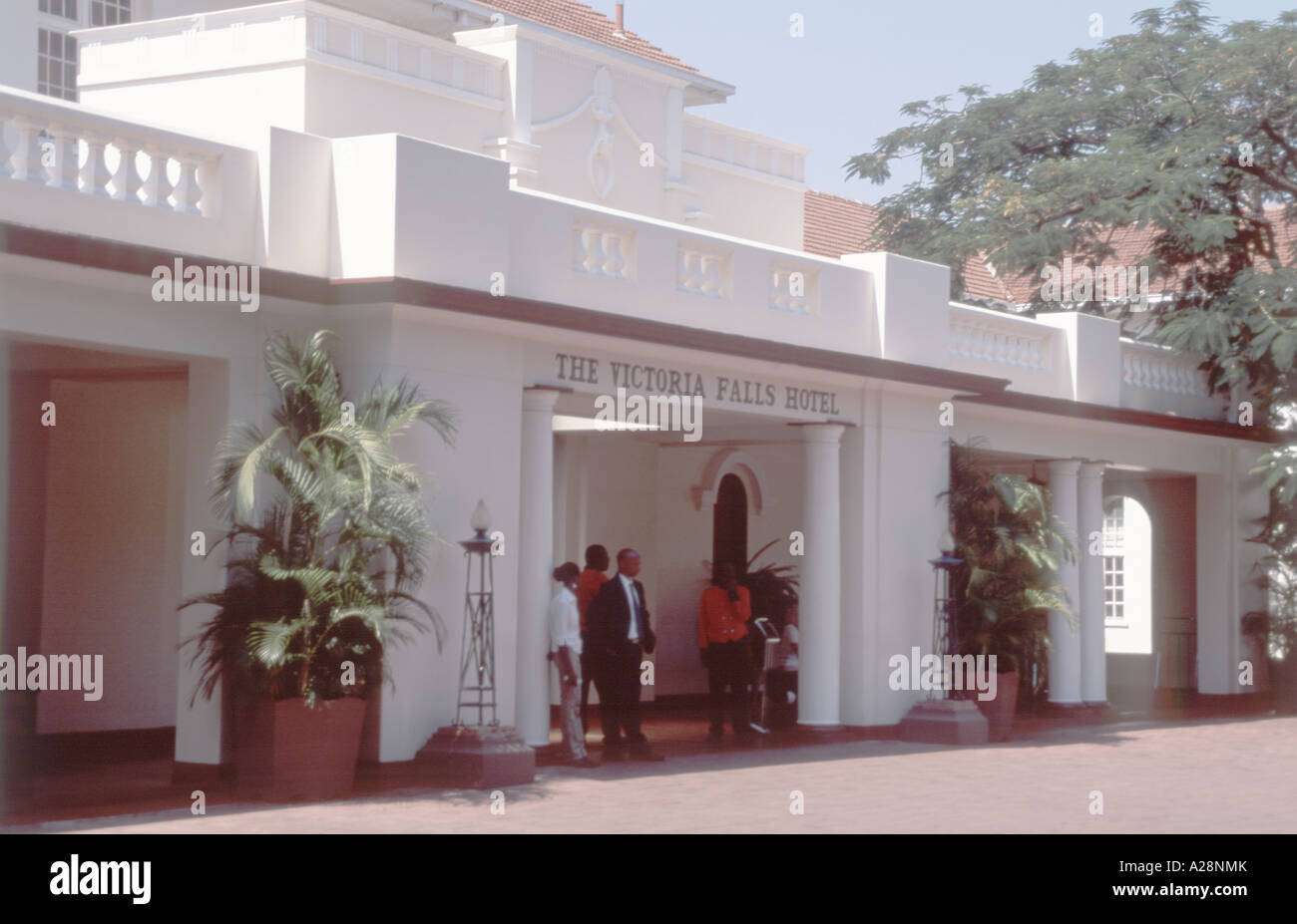 Victoria Falls Hotel ingresso, Victoria Falls, Matabeleland, Zimbabwe Foto Stock