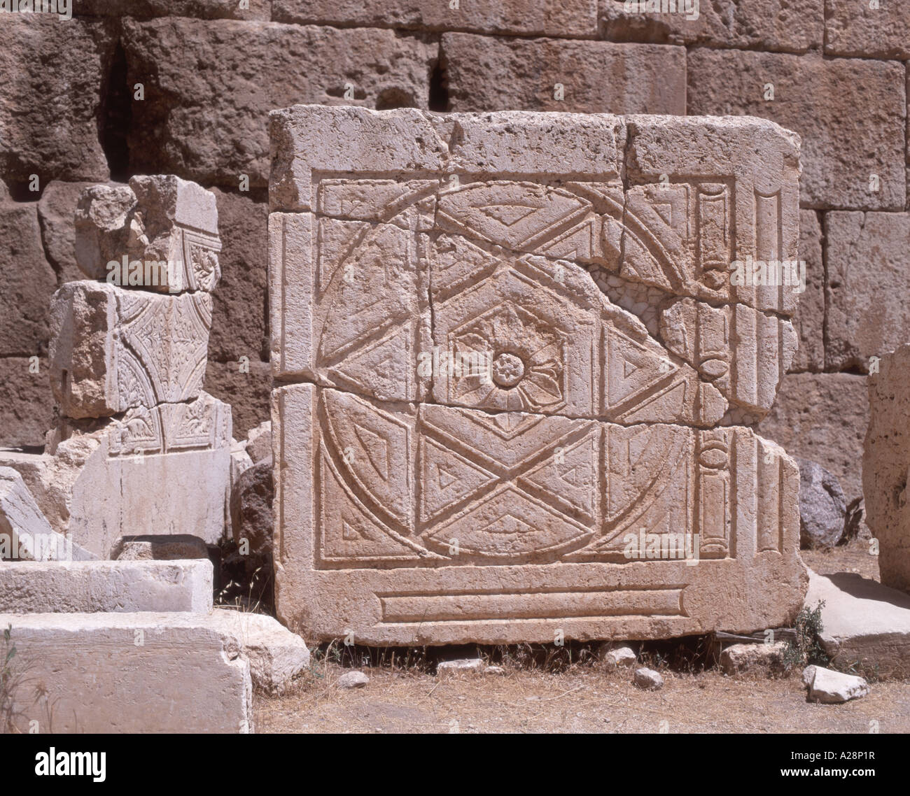 Antiche incisioni, Tempio di Bacco, Baalbeck, Bekaa Valley, Repubblica del Libano Foto Stock