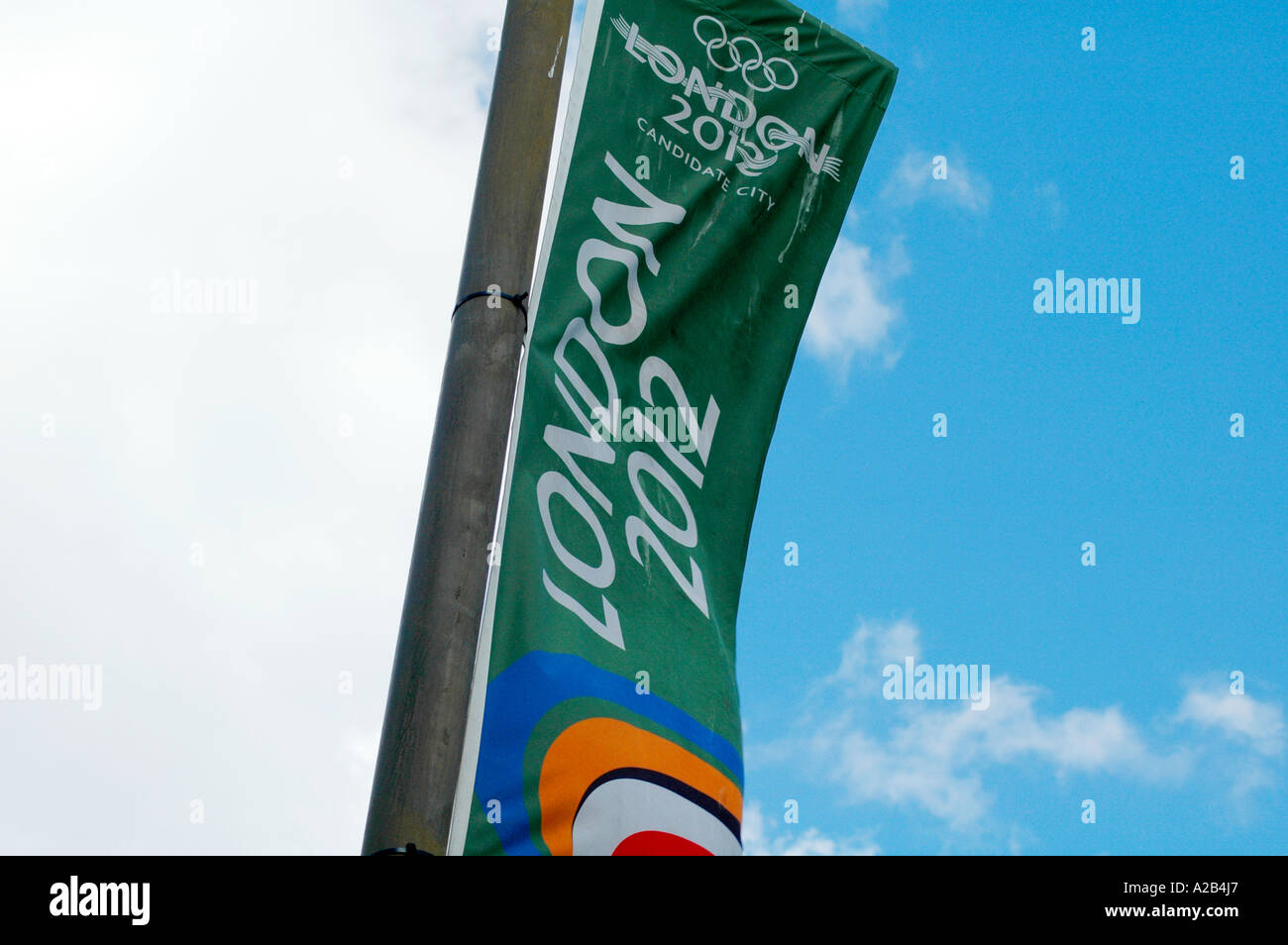 Olimpiadi di Londra 2012 offerta banner con un luminoso cielo blu in background Foto Stock