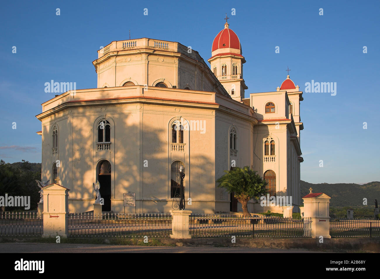 La chiesa della Vergine della Carità del rame, Iglesia Virgen de la Caridad del Cobre, El Cobre, vicino a Santiago de Cuba, Cuba Foto Stock