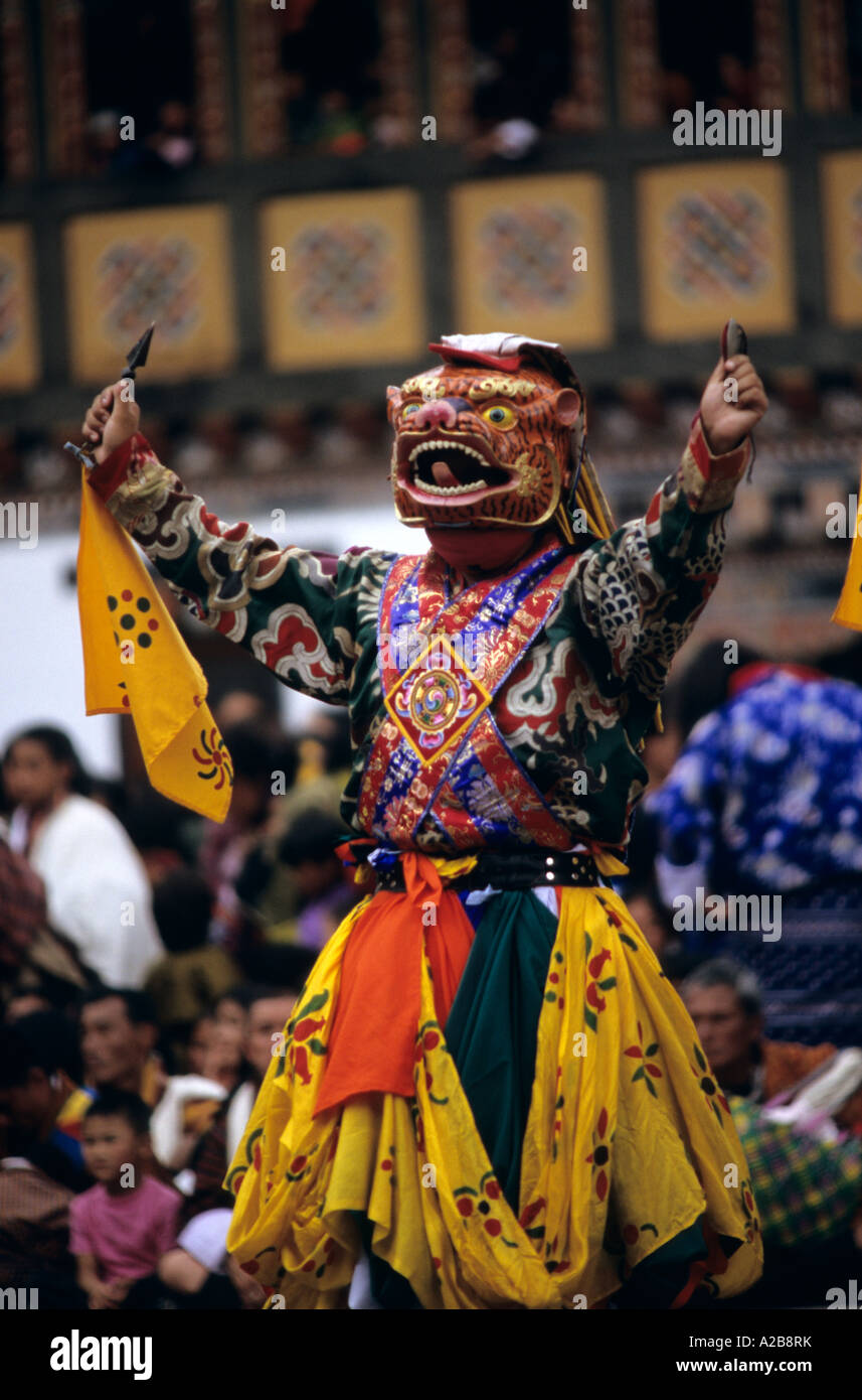Un ballerino mascherato a Thimphu Tsechu (festival), Bhutan Foto Stock