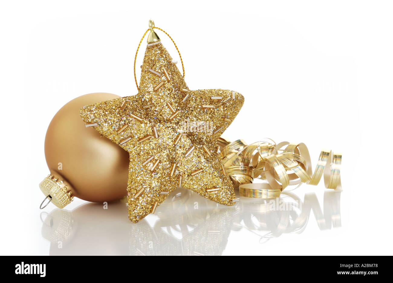 Oro decorazioni natalizie Foto Stock
