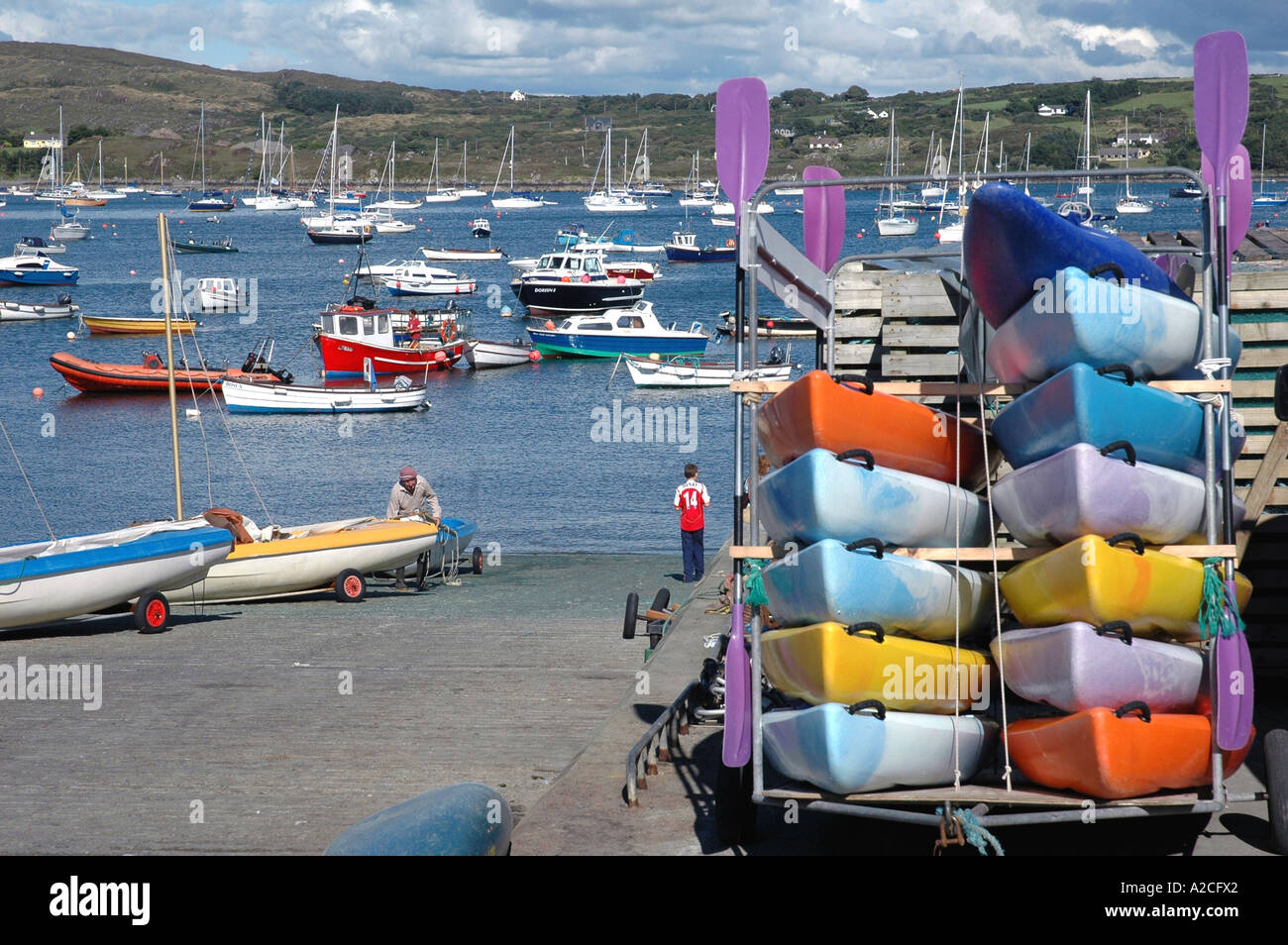 Il trafficato porto di SCHULL Co Cork in Irlanda Foto Stock