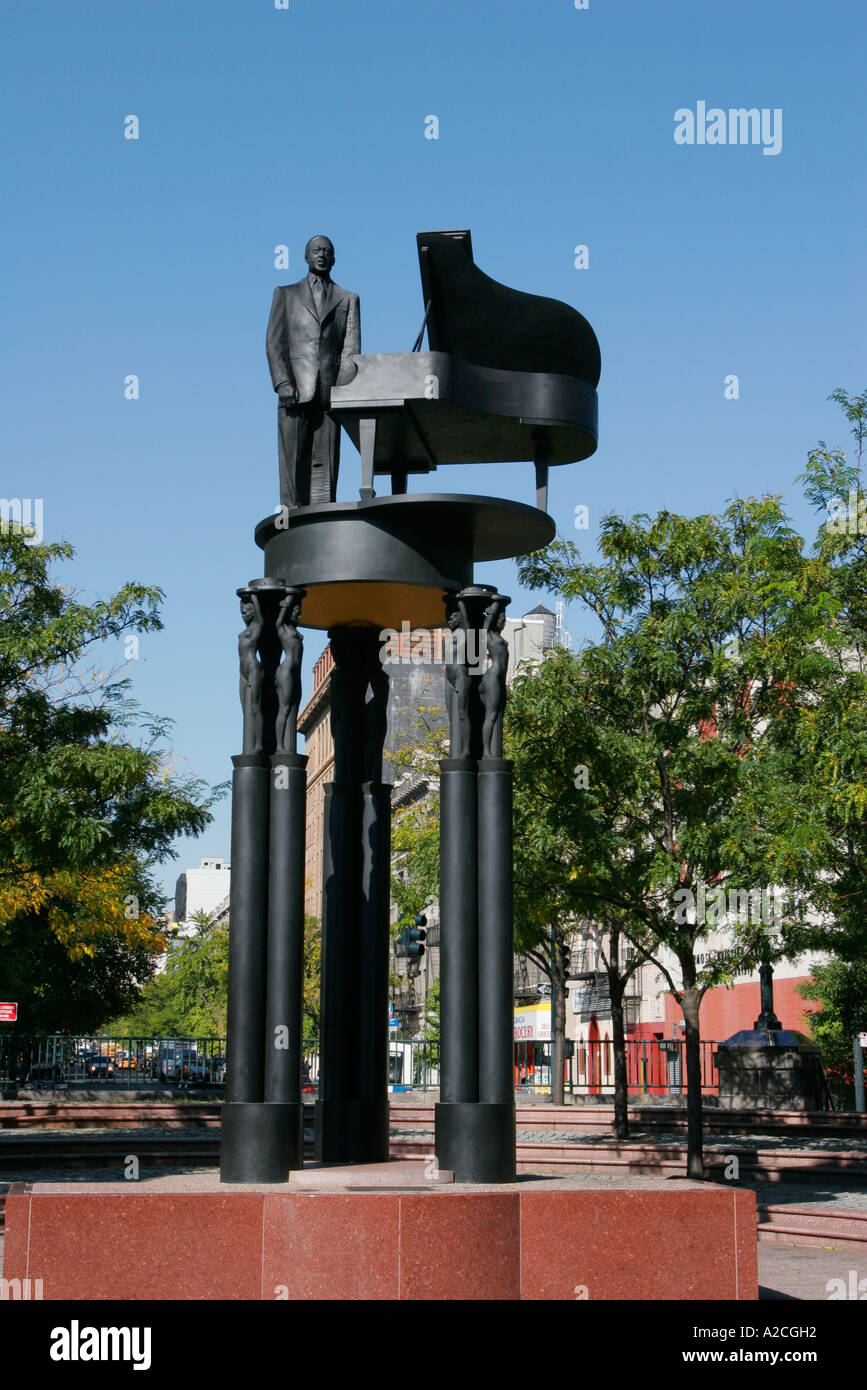 Duke Ellington statua 110th Street e la Fifth Avenue Harlem Manhattan New York Foto Stock