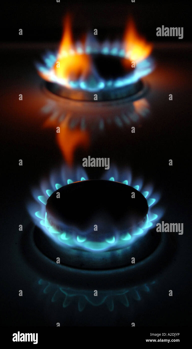 Masterizzazione di gas domestico FORNELLI RE l'energia del combustibile il rialzo dei costi,CASA BILL i bilanci ecc.UK. Foto Stock