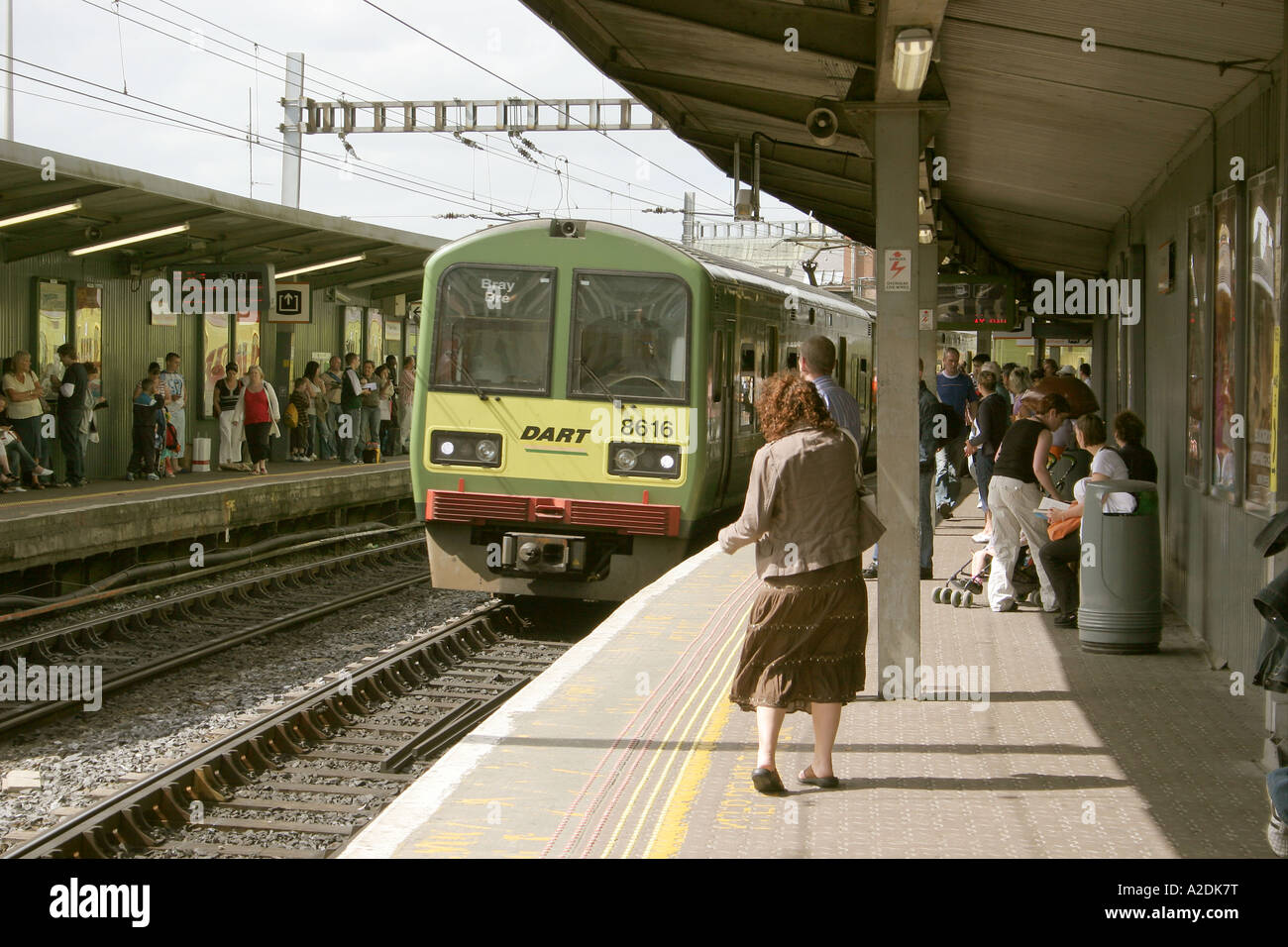 Dart Tara street station Dublino Irlanda Eire Foto Stock