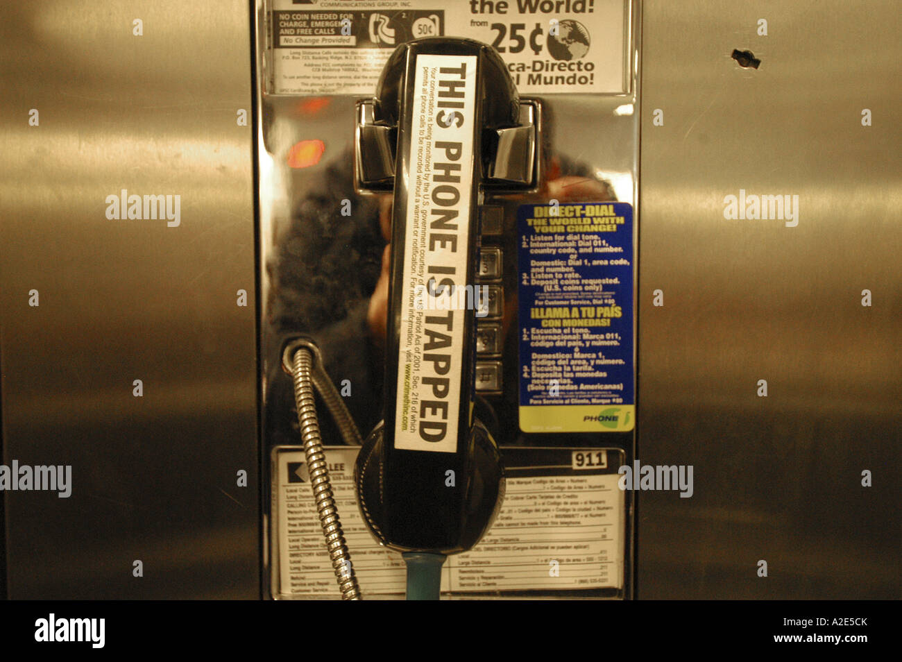 Noi Homeland Security misure a Atlanta Airport foto da Andrew Hasson 2004 Foto Stock